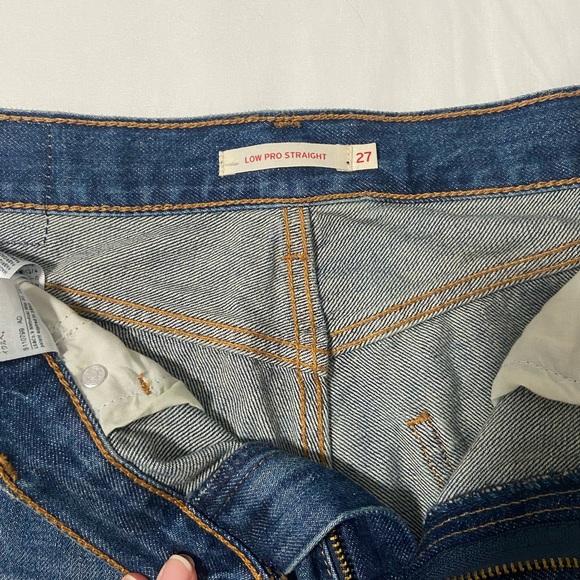 Women’s Levi’s Low Pro jeans, size 27 - Picture 2 of 7
